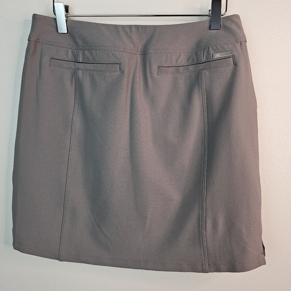 Adidas Gray Golf Skort NWT - Picture 2 of 10